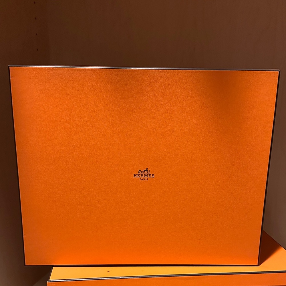 Hermès Signature Orange Box
